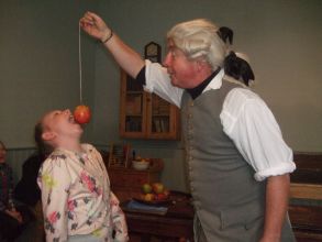 Apple Week - Year 3 and 4 pupils visit Palace Stables Armagh